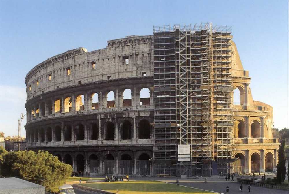 1280313610815_Restauro_prospetto_Colosseo_Anni_90